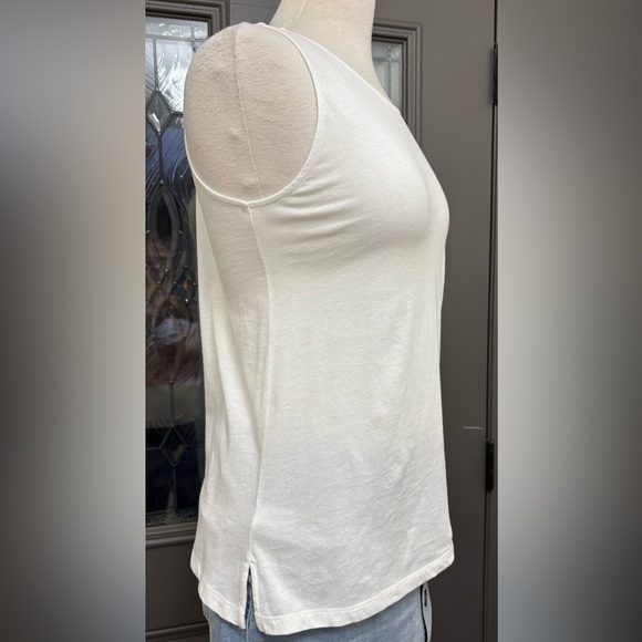 Loft Outlet White Tank Top with Cute Tie Detail on the Backside. - Picture 4 of 7